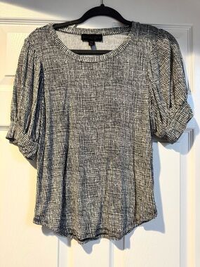 Theresa Collins Black and White Grid-Print Puff Sleeve Blouse